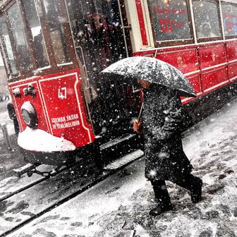 Evropa v zimním hávu: sníh, zpoždění a fotky, které stojí za to