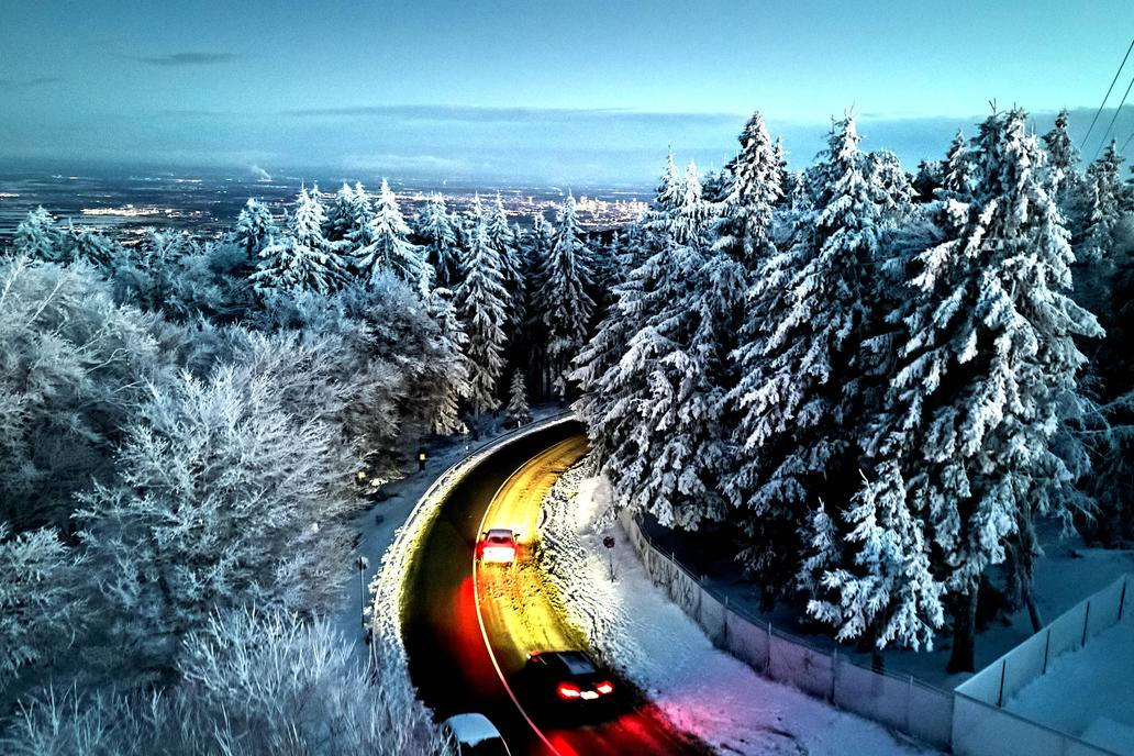 Evropa v zimním hávu: sníh, zpoždění a fotky, které stojí za to
