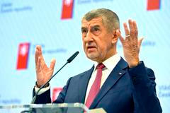 Andrej Babiš, premiér, politik, gesto