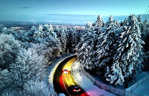 Evropa v zimním hávu: sníh, zpoždění a fotky, které stojí za to