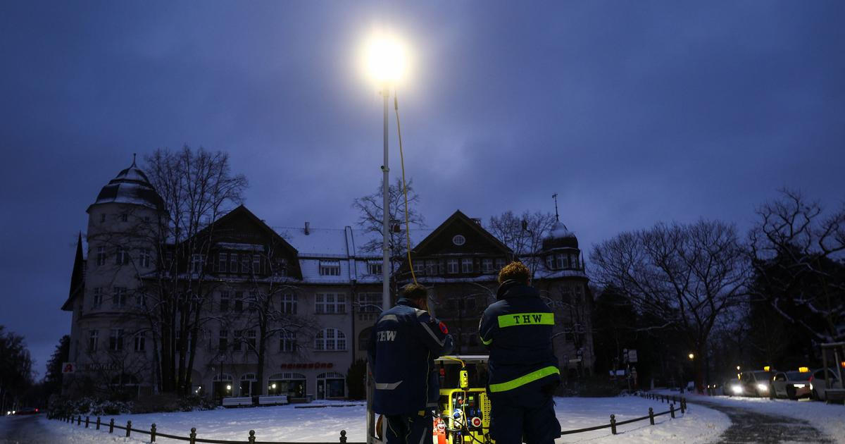 Část Berlína zůstává bez proudu. Levicový extremisté chtěli mocným „vypnout šťávu“