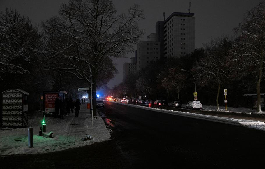 Partial blackout following fire at power distribution system in Berlin