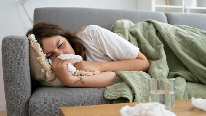 Nemocných bude i nadále přibývat. „Stále jsme před vrcholem epidemie,“ připomíná Státní zdravotní ústav.