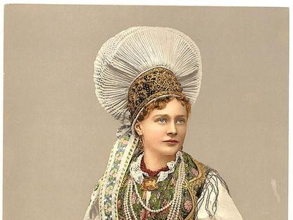 Dávné krásky. Portréty žen z celého světa vyfotografované kolem roku 1900