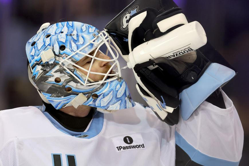 Vejmelka dotáhl Utah k vítězství nad New Yorkem. Český gólman je nyní nejlepší v NHL