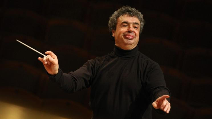 Semjon Byčkov, současný šéfdirigent a hudební ředitel České filharmonie, se stane hudebním ředitelem Pařížské národní opery.