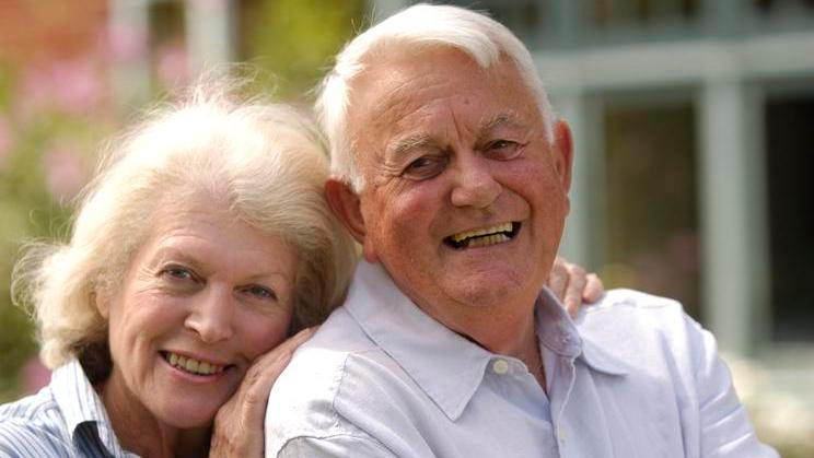 Čím jsou ženy starší, tím méně je zajímají vysportovaní svalovci, odhalila studie.