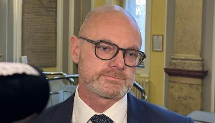 Ministr školství Robert Plaga při rozhovoru s novináři na začátku roku 2026