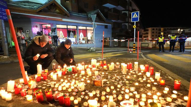 Z noční oslavy se stala tragédie. Crans-Montana truchlí
