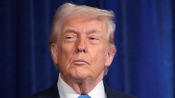 "Rusko a Čína vůbec nemají strach z NATO bez Spojených států a pochybuji o tom, že by tu NATO pro nás bylo, kdybychom je skutečně potřebovali," napsal americký prezident Donald Trump ve středu v příspěvku na své sociální síti Truth Social.