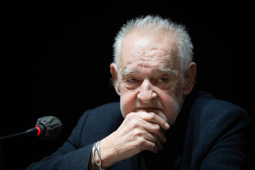 Zemřel maďarský režisér Béla Tarr. Natočil ceněný sedmihodinový film Satanské tango