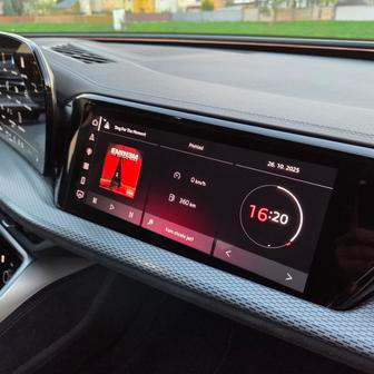 ... případně ovládat audiosystém. Nemůže si ale pustit jiný zvuk než řidič.