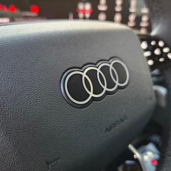 Volant ve verzi S line padne dobře do ruky, má „tak akorát“ široký věnec.