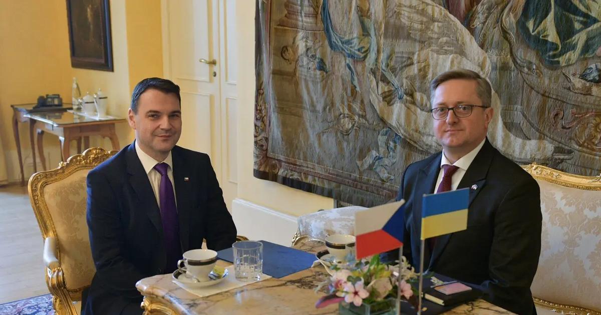 Žádný kobereček pro ukrajinského velvyslance nakonec nebyl. Výsledek je zcela jiný 