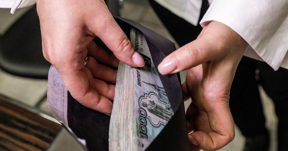 Ruská ekonomika jako vypleněná lednička: Skončí civilní sektor jako „maso“ pro válku?