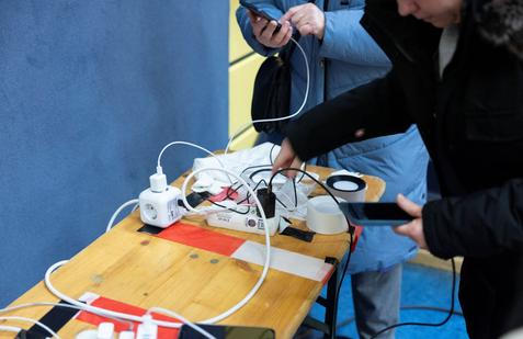 Partial blackout following fire at power distribution system in Berlin