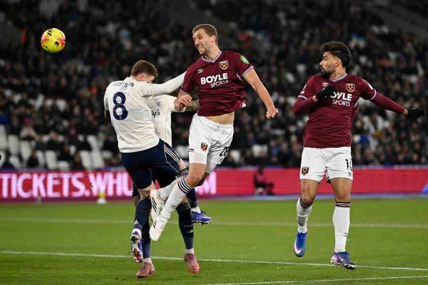 West Ham totálně selhal a čelí obřímu průšvihu, jediný gól zařídil odepisovaný Souček