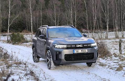 Dacia Bigster v zimním terénu