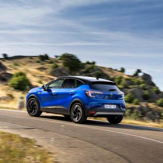 24. Renault Captur - 2055 prodaných kusů (meziročně +40,85 %)