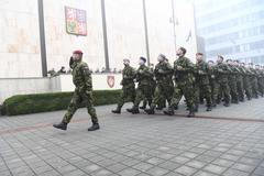 Průměrný věk kadetů, kteří v roce 2025 posílili českou armádu, byl 28 let. To je o deset let méně než průměrné stáří celých ozbrojených sil. 