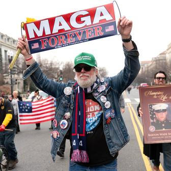 Hrdinové, nebo povstalci? Bitva o Kapitol pokračuje