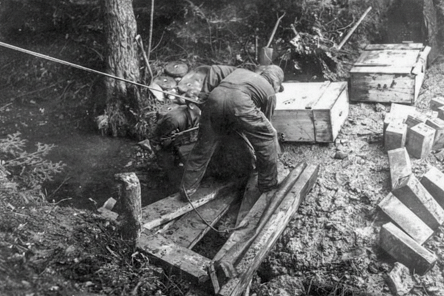 Štěchovický poklad. Proč jsme desítky let věřili lži jednoho vězně?