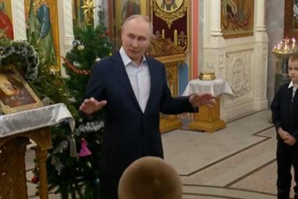 Putin oslavil „svaté poslání“ ruských vojsk na pravoslavné vánoční bohoslužbě