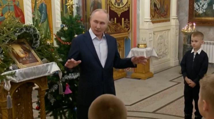 Putin oslavil „svaté poslání“ ruských vojsk na pravoslavné vánoční bohoslužbě
