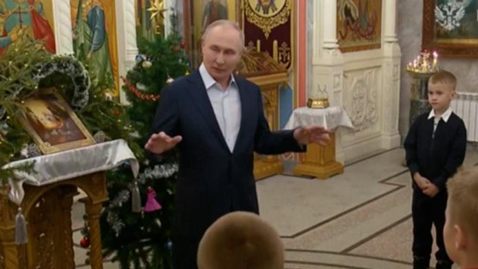 Putin oslavil „svaté poslání“ ruských vojsk na pravoslavné vánoční bohoslužbě