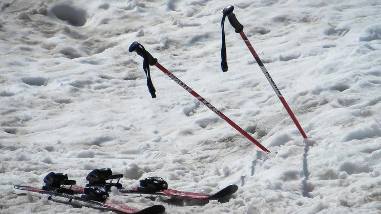 Lyžaři objevili nový trik, jak se vyhnout frontám.