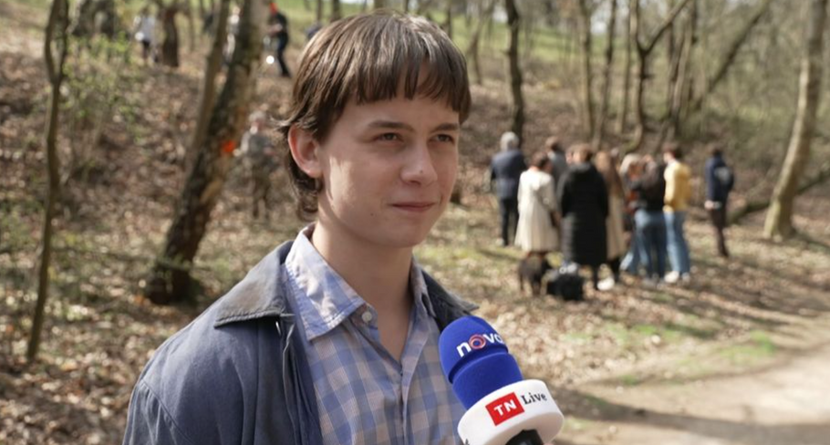 Maxmilián Kocek při natáčení minisérie Metoda Markovič: Straka, kde hraje spartakiádního vraha Jiřího Straku.