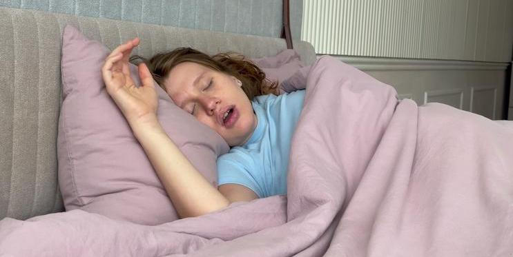 Slintání ve spánku