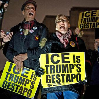 Floydovo město znovu krvácí. Agent ICE zastřelil ženu v pohybujícím se autě