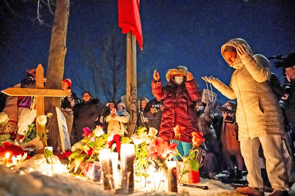 Floydovo město znovu krvácí. Agent ICE zastřelil ženu v pohybujícím se autě