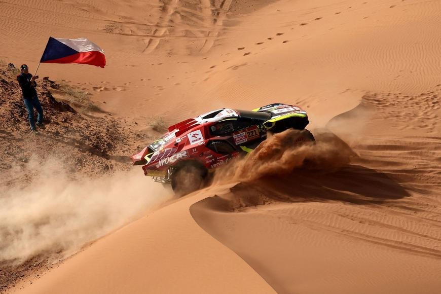 Prokop zazářil v druhé půli maratonské etapy , vrátil se do top 10 Dakaru