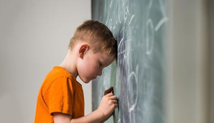 Škola, žáci, učitel, třída - ilustrační