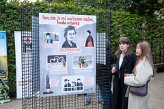 Venkovní výstava Putinova klec bude od 15. ledna 2026 k vidění v Ostravě. 