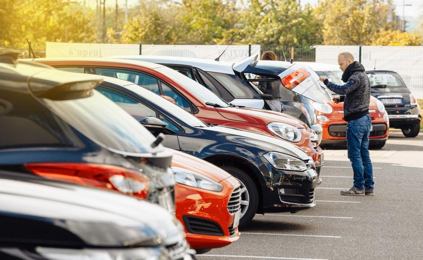 V autobazarech se více prodávají mladší vozy s nižším nájezdem kilometrů. Jsou ale dražší.