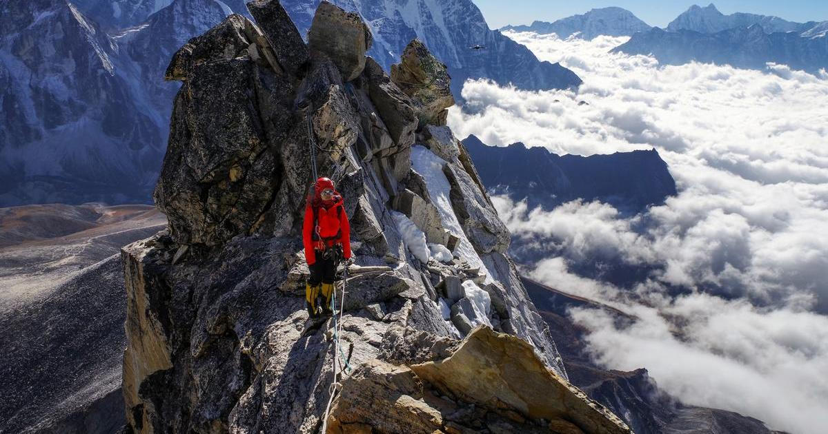 Nepálská strana Everestu má nový rekord, ve středu ji zdolalo 274 horolezců