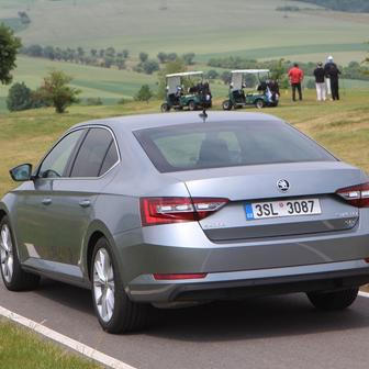 Škoda Superb – zadní pohled