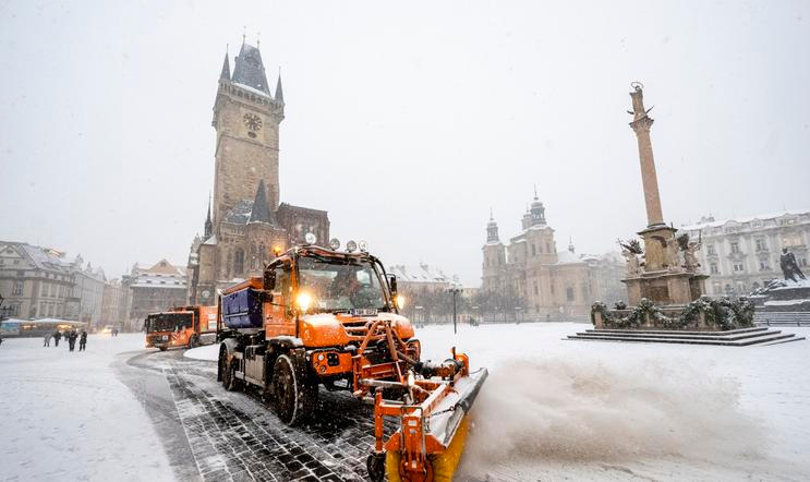 sníh, úklid sněhu, Staroměstské náměstí