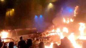 Kontrarevoluce sílí: Íránci volají po šáhovi, Trump varuje ajatolláha