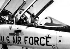 Kontrarevoluce sílí: Íránci volají po šáhovi, Trump varuje ajatolláha