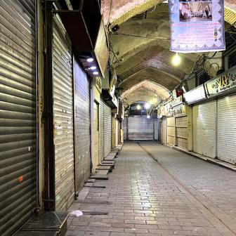 Kontrarevoluce sílí: Íránci volají po šáhovi, Trump varuje ajatolláha