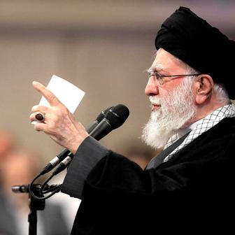 Kontrarevoluce sílí: Íránci volají po šáhovi, Trump varuje ajatolláha