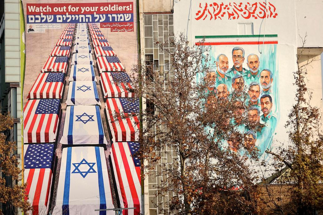 Kontrarevoluce sílí: Íránci volají po šáhovi, Trump varuje ajatolláha