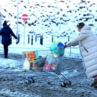 Škoda tyhle fotky minout: diktátor v mundúru, Zjevení Páně nebo radost z oříšku