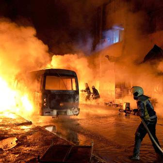 Škoda tyhle fotky minout: diktátor v mundúru, Zjevení Páně nebo radost z oříšku