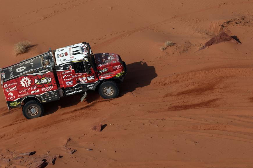 Loprais a Macík se na Dakaru přiblížili lídrovi. Polepšili si i Prokop a Engel