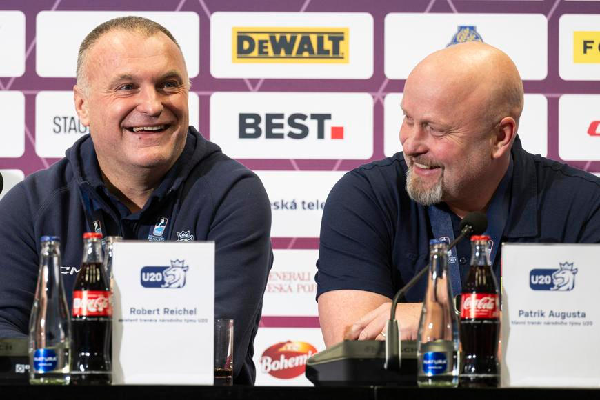 Domů ani nedoletíme, bál se trenér stříbrných juniorů. Myslel, že jde o mstu Kanaďanů